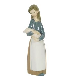 Retired Vintage Lladro Girl with Pig Piglet Figurine 1011